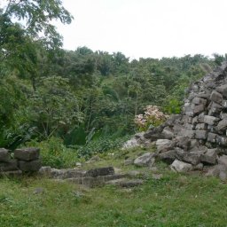 Mayan ruins at Lubantuun