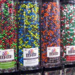 M&M World Store: Holiday Mixes