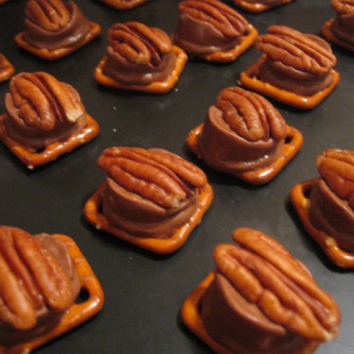 Xmas Pecan Pretzel Caramels II