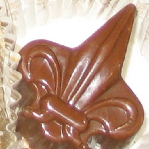 Milk chocolate Fleur de Lis