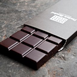 dark_chocolate_tablet_papoua