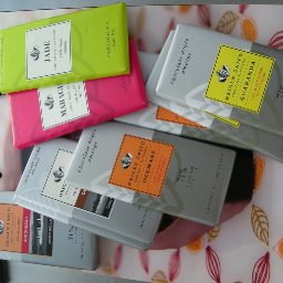 CHOCOLATES ARUMI 1872