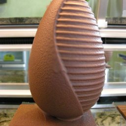 Easternegg "Saturnus" milkchocolate