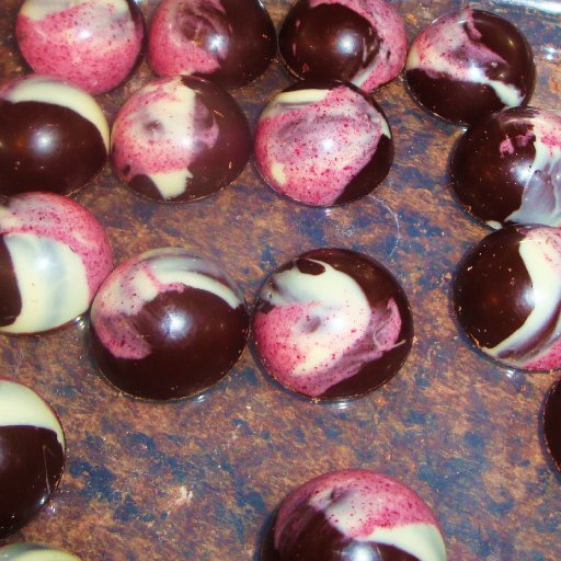 moulds swiped with berry powders