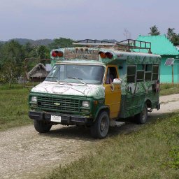Belize2010-37TheMagicBus