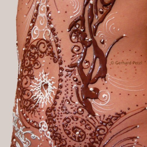 chocolate_body_painting details
