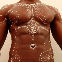 chocolate_body_painting-the_warrior-der_Krieger-2