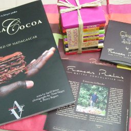 Vanilla & Cocoa and bar Chuao