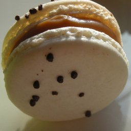 Macaron fleur de sel caramel Guerande