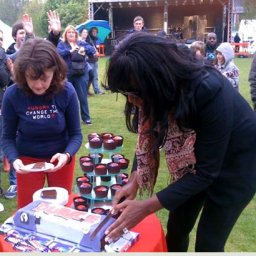 Dubble cake cutting