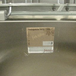 Enrobing chocolate dark