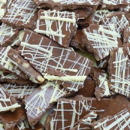 Macadamia Milk Chocolate Crunch