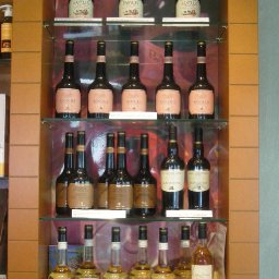 Dessert wines for cakes and chocolate