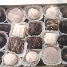 20 piece Assortment of truffles & Creams no liquer