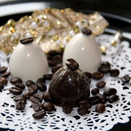 ESPRESSO LARGE TRUFFLES WITH GOLD