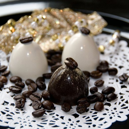 ESPRESSO LARGE TRUFFLES WITH GOLD
