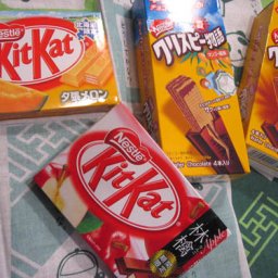 Candy Swap #4: Some KitKats