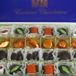 16oz box featuring Lychee and Goju berry with Mango Tangoes