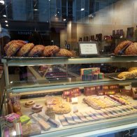Pralus chocolat front window display